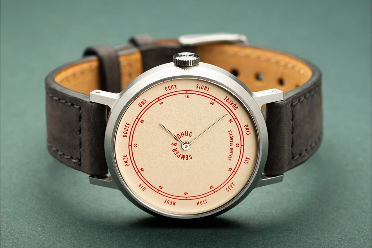 Semper & Adhuc Instantanée Originale montre mécanique française avec cadran céleste
